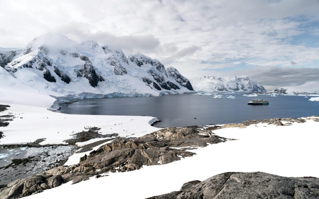antarctica-last-minute