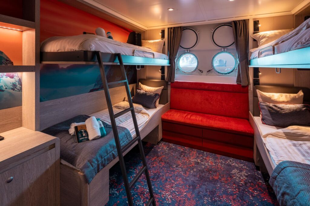 Hondius quadruple porthole cabin