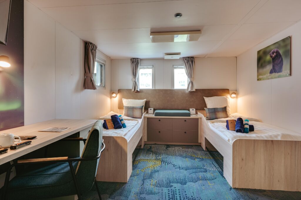 Ortelius twin deluxe cabin